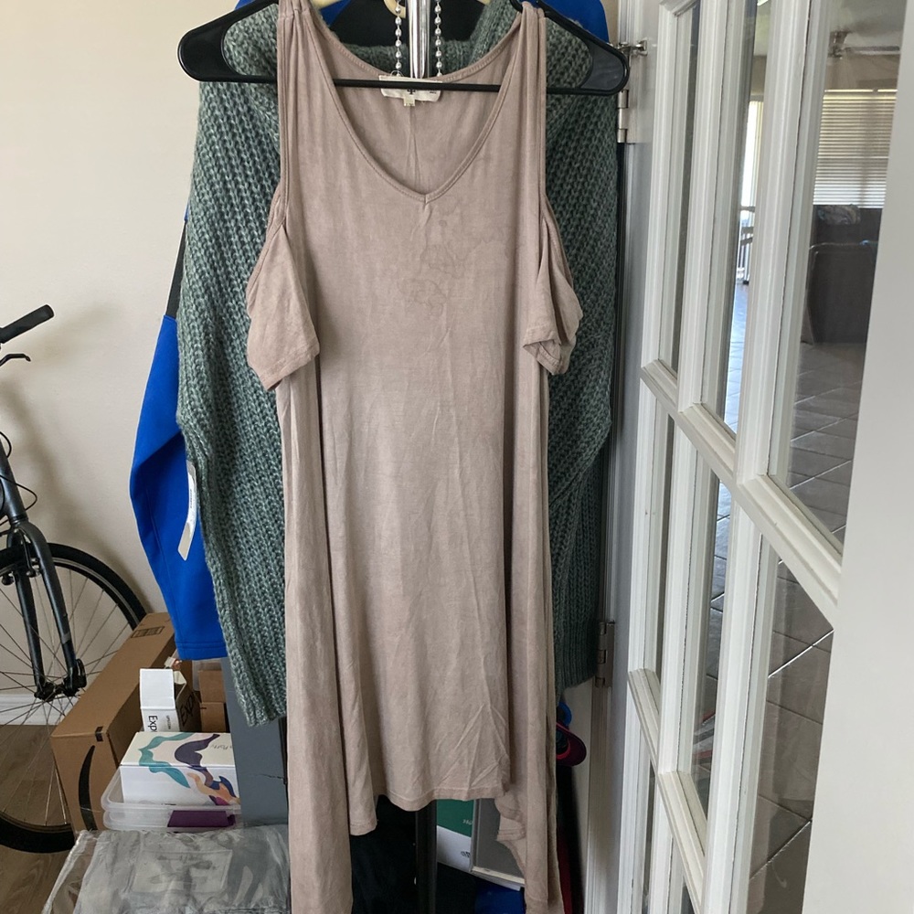 Tan highlow sleeveless dress